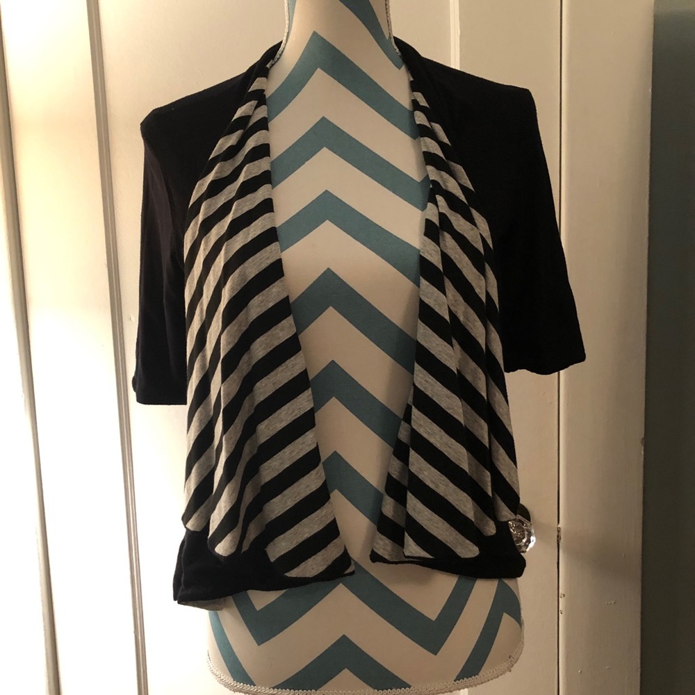 Short Sleeved cropped jacket